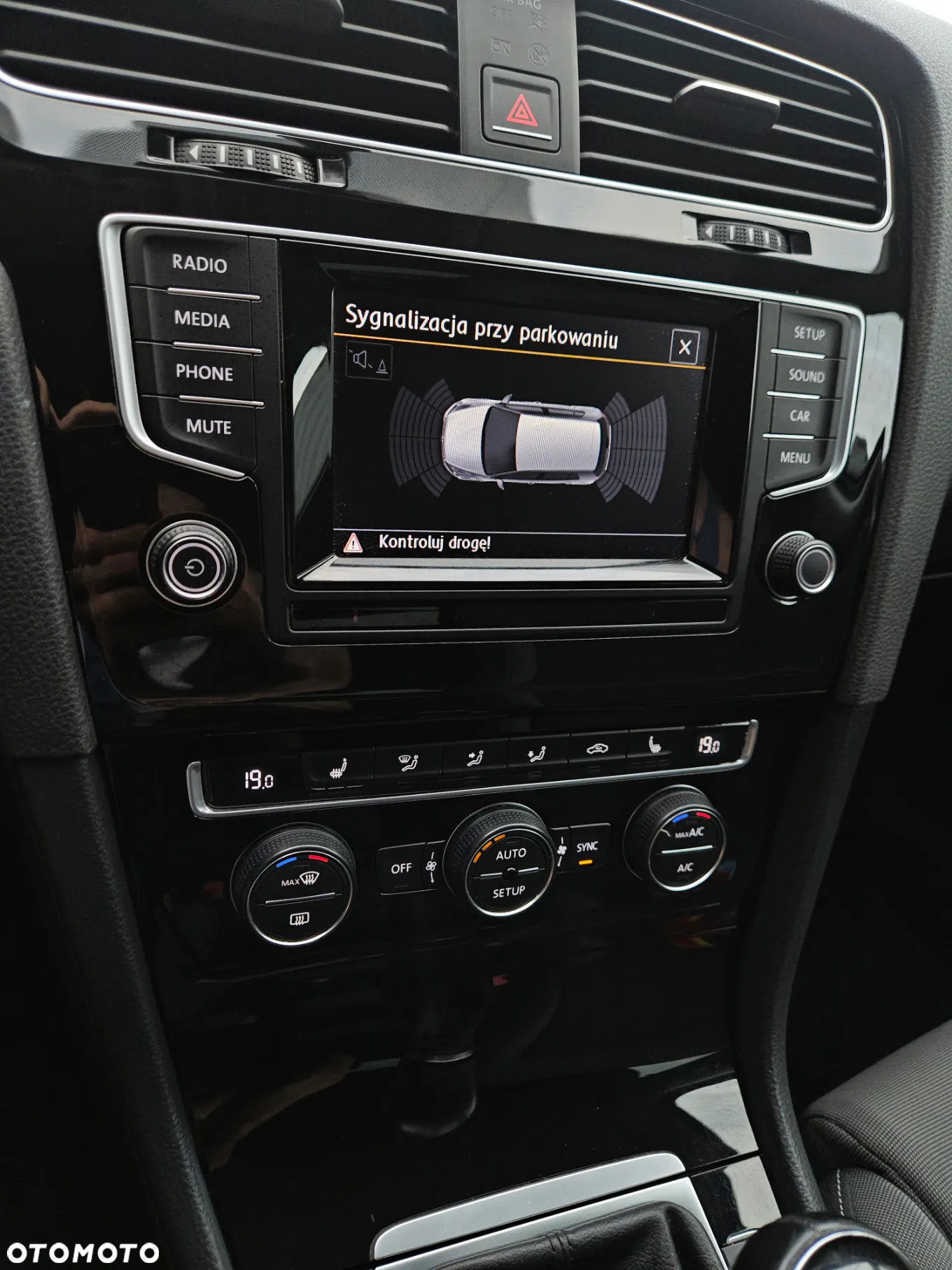 Volkswagen Golf VII 1.4 TSI BMT Highline - 26