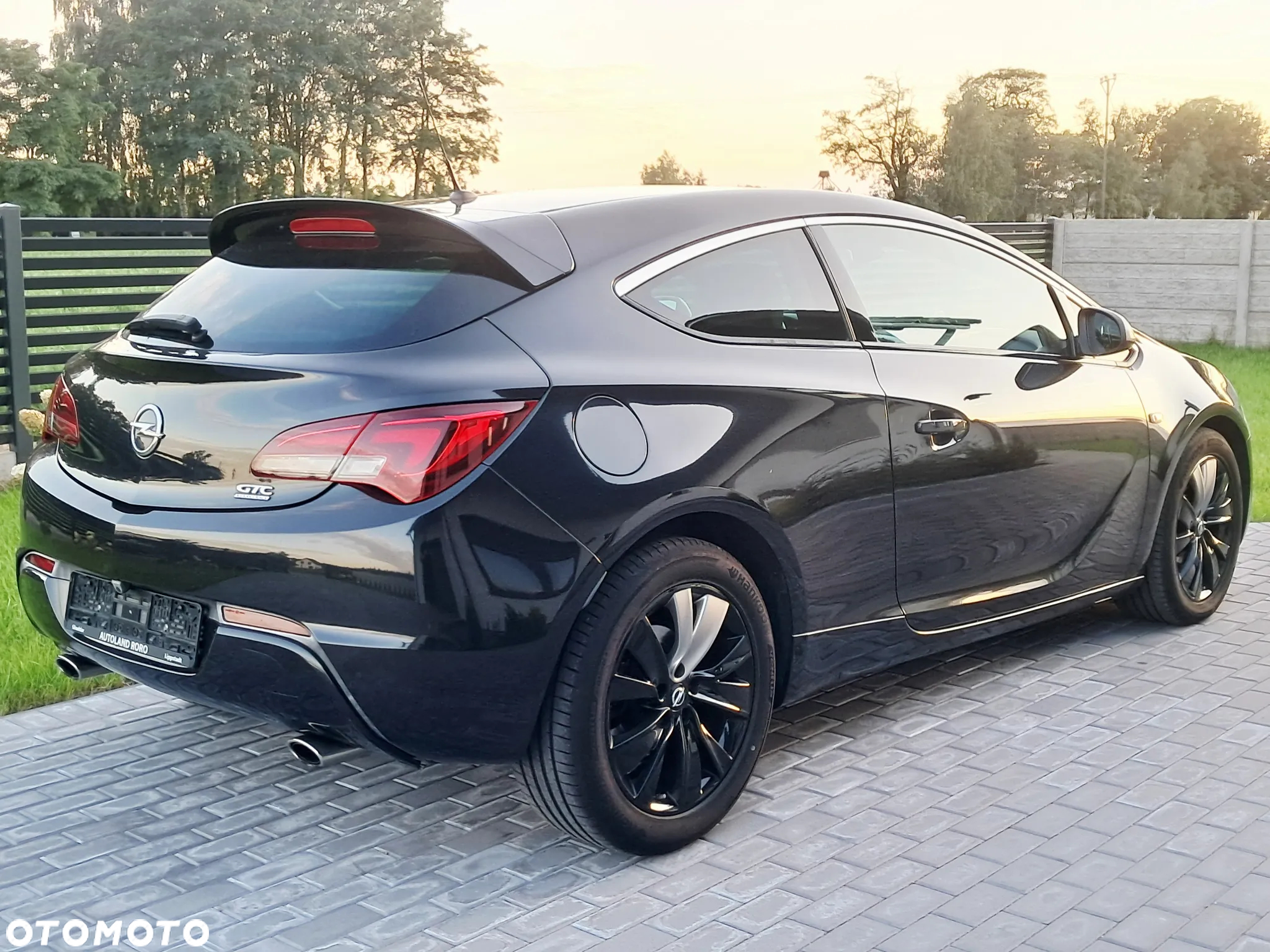 Opel Astra IV GTC 2.0 CDTI Bi-Turbo S&S - 30
