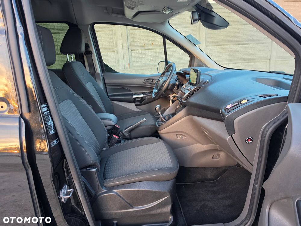 Ford Tourneo Connect - 13