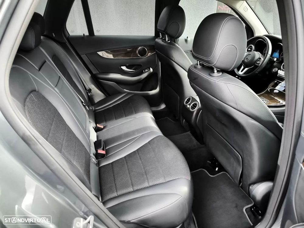 Mercedes-Benz GLC 300 e 4Matic - 25