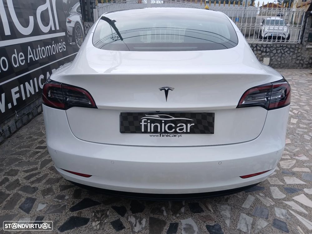Tesla Model 3 - 9