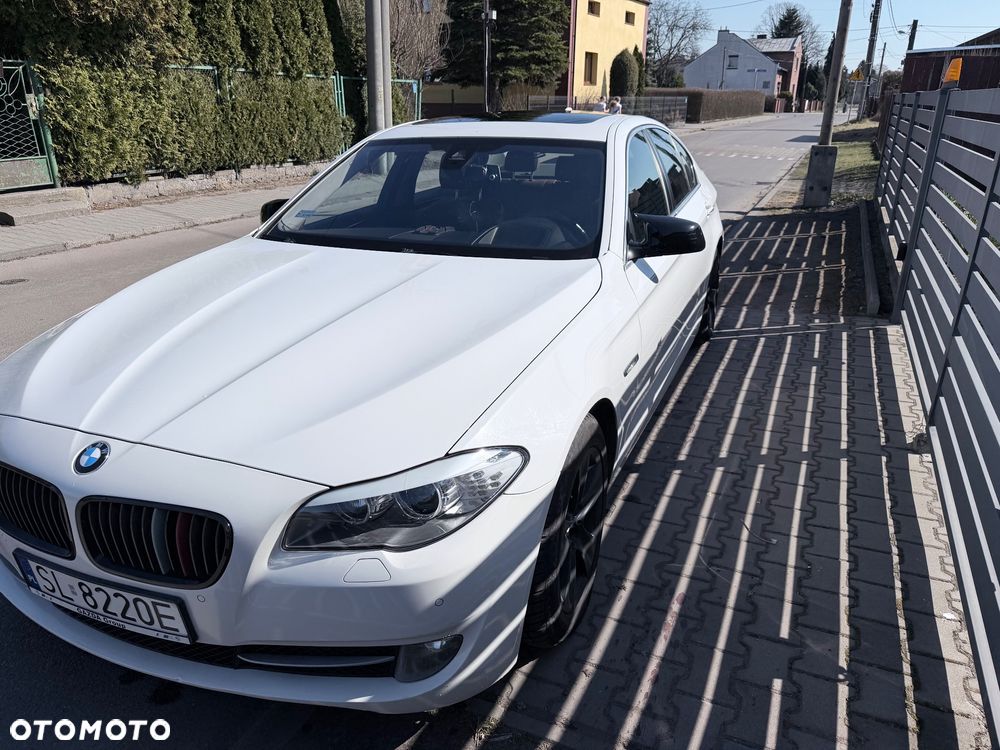 BMW Seria 5 520d Luxury Line - 4