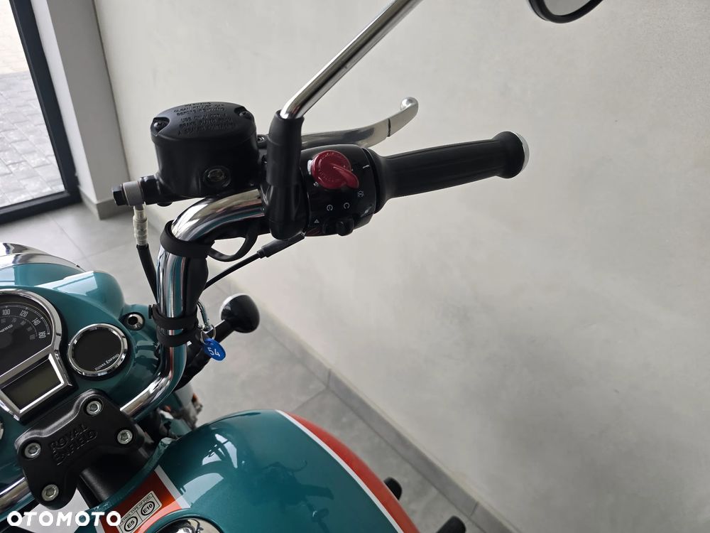Royal Enfield Classic - 23