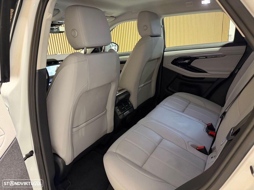 Land Rover Range Rover Evoque P300e S - 27