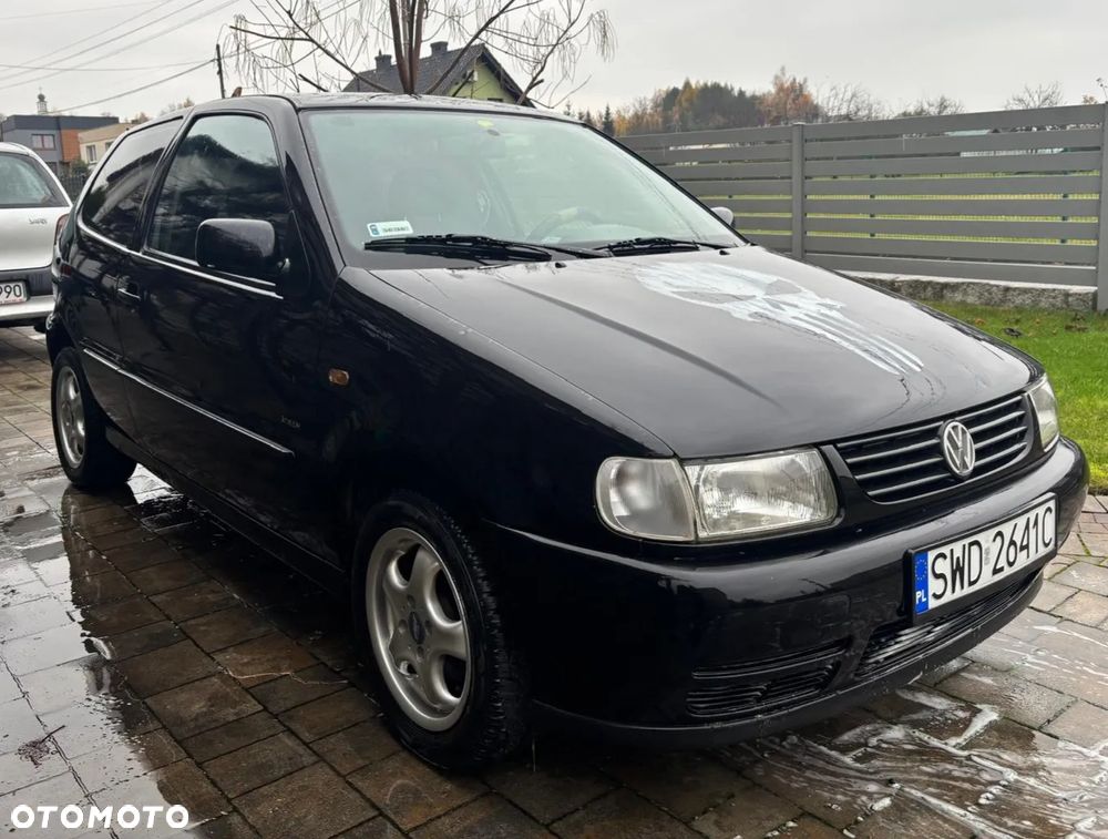 Volkswagen Polo - 2