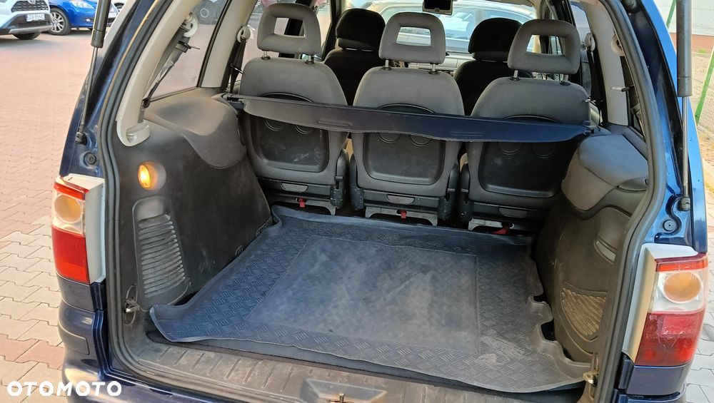 Ford Galaxy 1.9 TDI Ambiente - 9