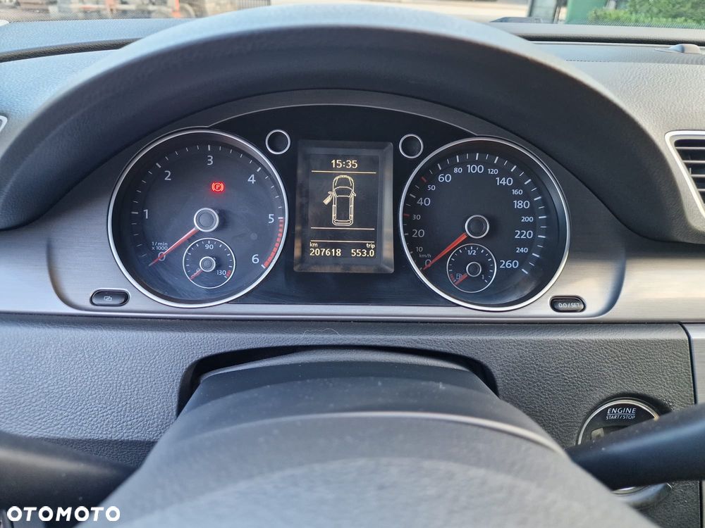 Volkswagen Passat 2.0 TDI DPF Comfortline - 25