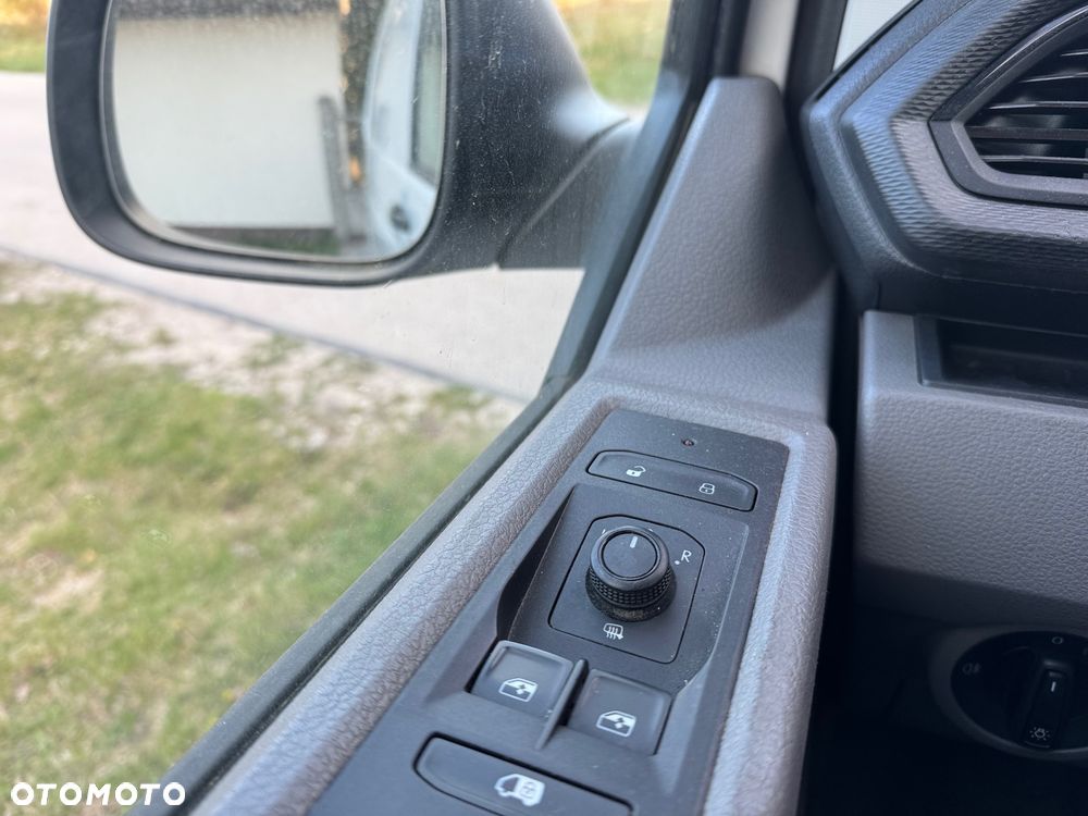 Volkswagen Transporter - 14