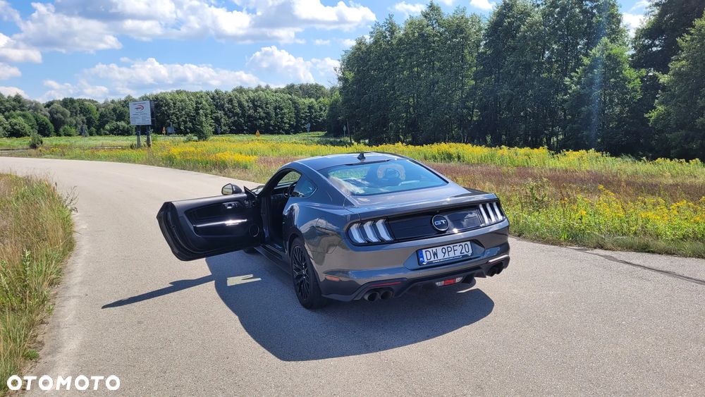 Ford Mustang - 12