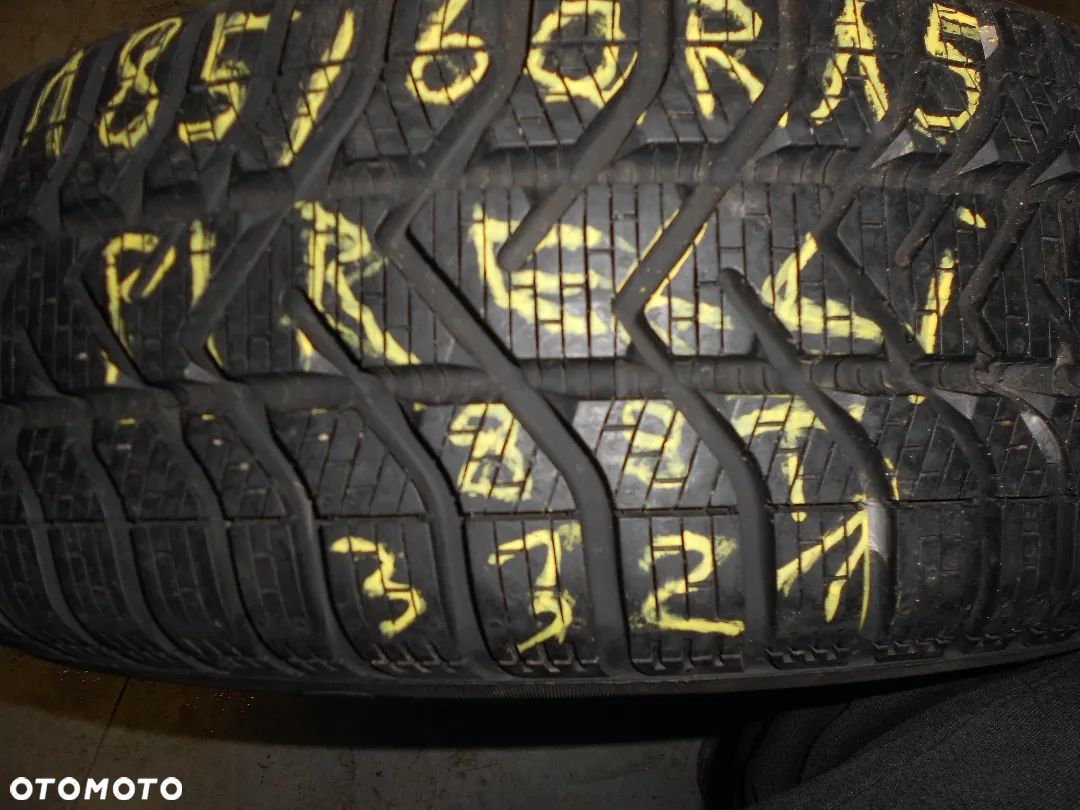 OPONA POJEDYNKA 185/60R15 PIRELLI SNOW CONTROL WINRER 190 DOT 3321 8MM - 1