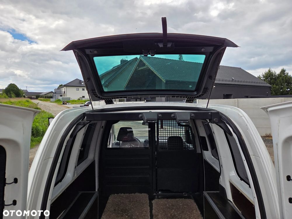 Volkswagen Caddy - 10