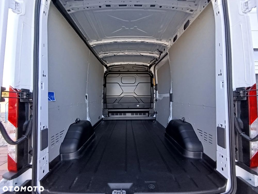 Ford Transit Van 350 L2 - 11