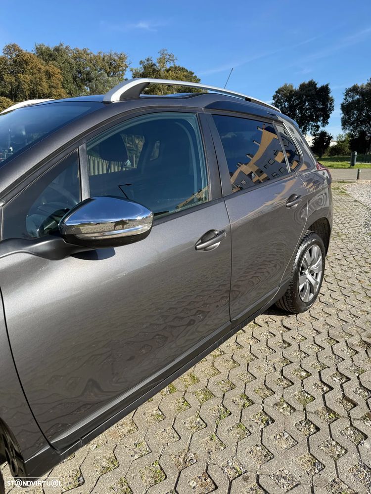 Peugeot 2008 1.2 PureTech Style - 6