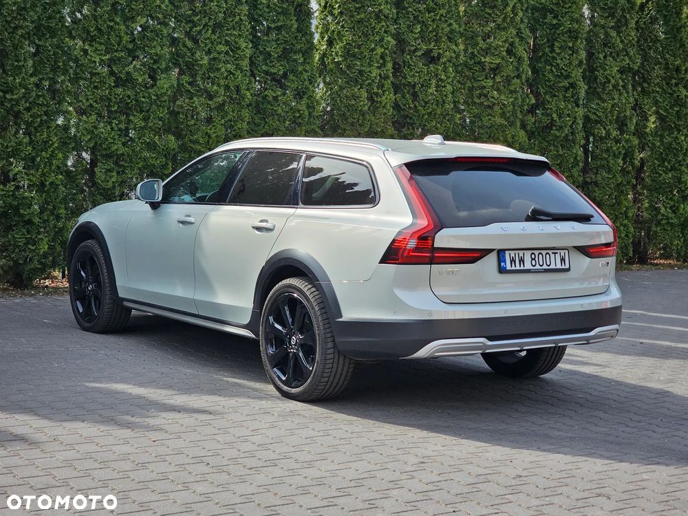 Volvo V90 Cross Country - 3