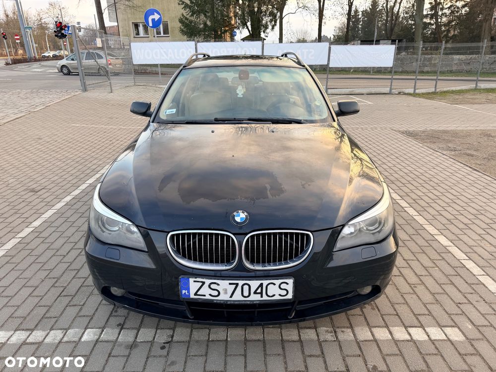 BMW Seria 5 525d - 2