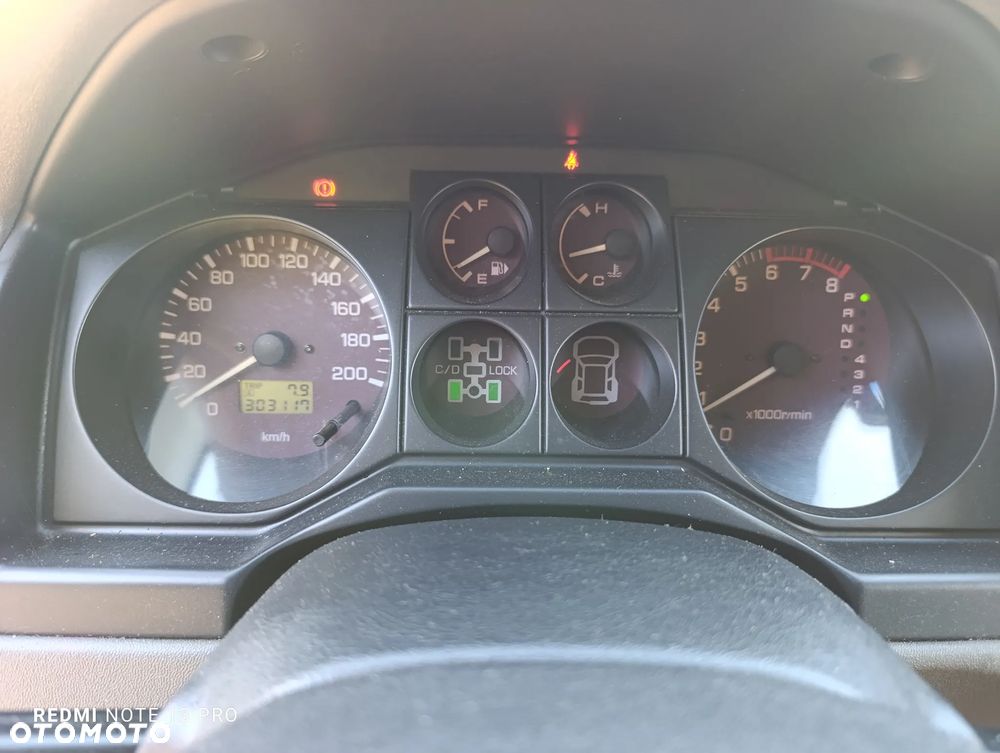 Mitsubishi Pajero - 17