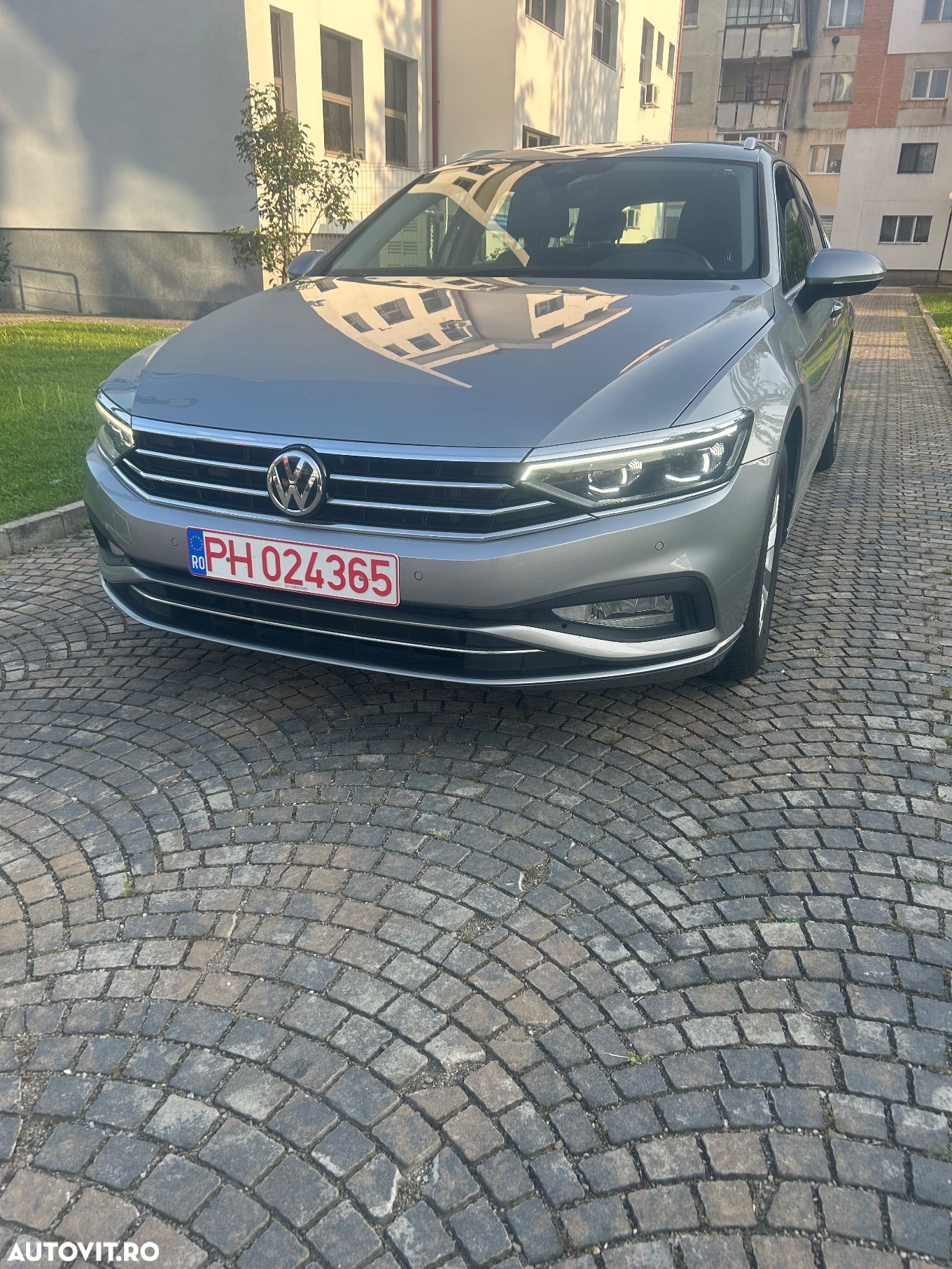 Volkswagen Passat Variant 1.6 TDI (BlueMotion Technology) DSG Comfortline - 1
