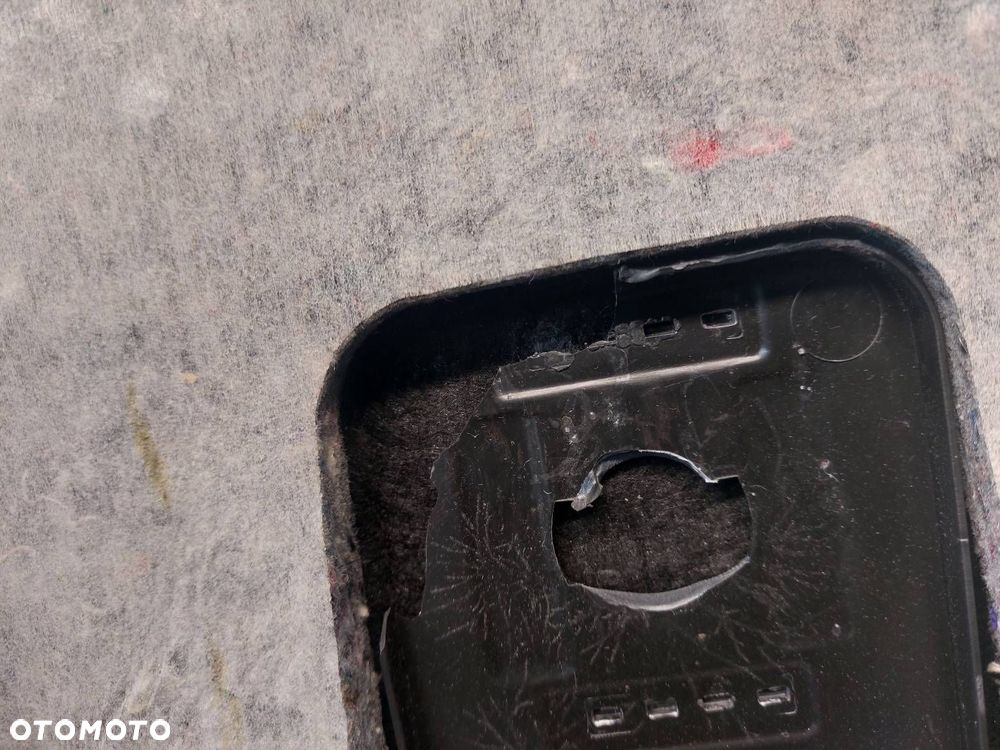 TAPICERKA PLASTIK KLAPY BAGAŻNIKA VOLVO XC60 I - 5