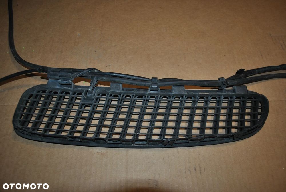 Wlot maski prawy BMW X5 E53 lift - 4