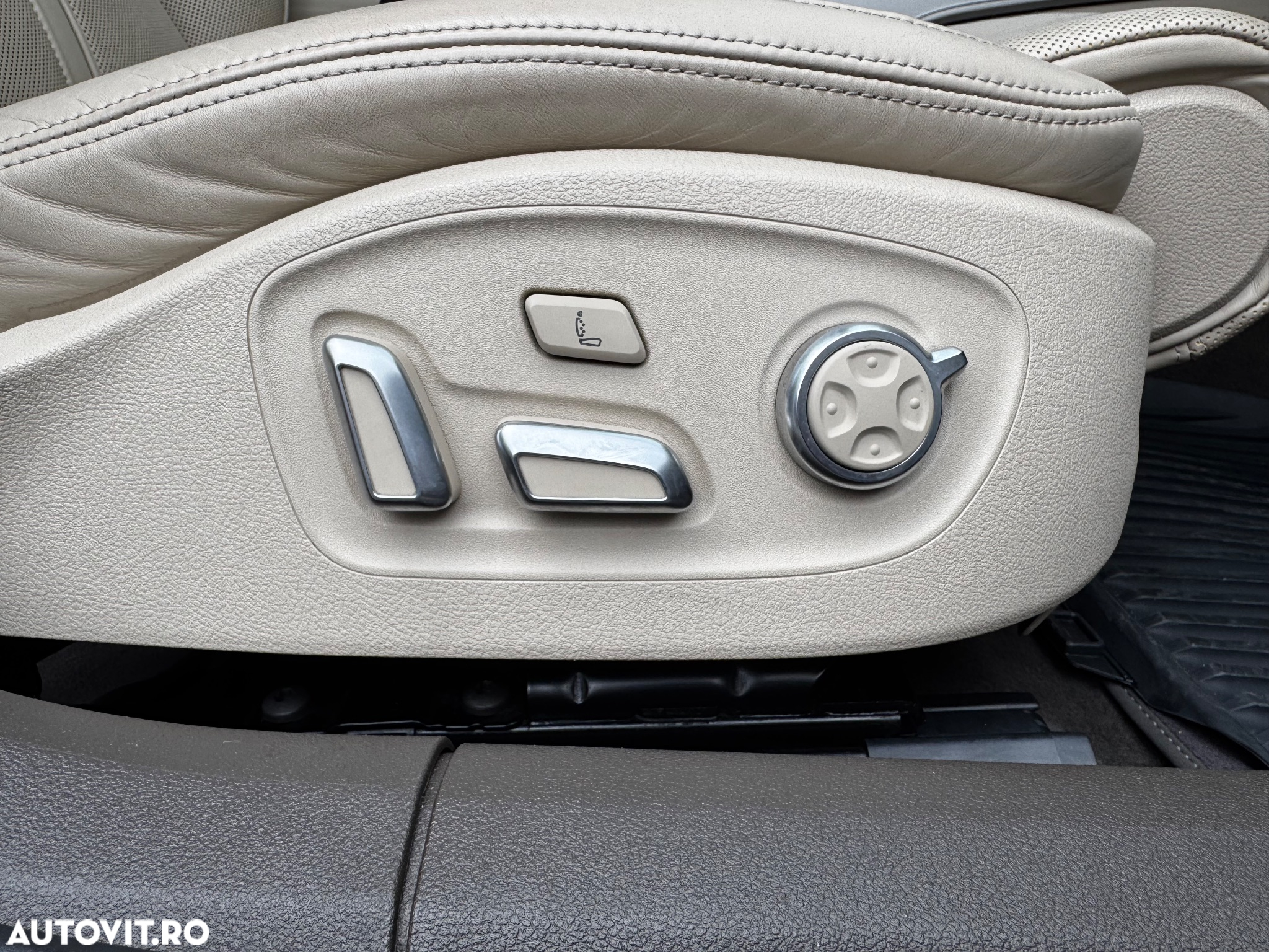 Audi A6 Avant 3.0 TDI quattro S tronic - 25