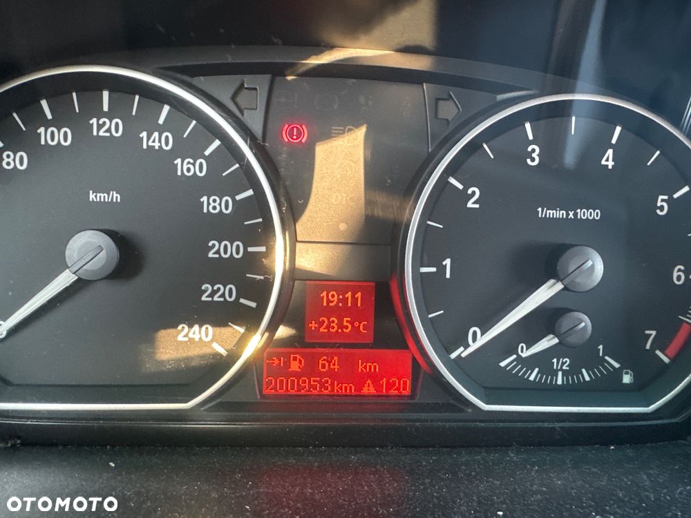 BMW Seria 1 116i - 14