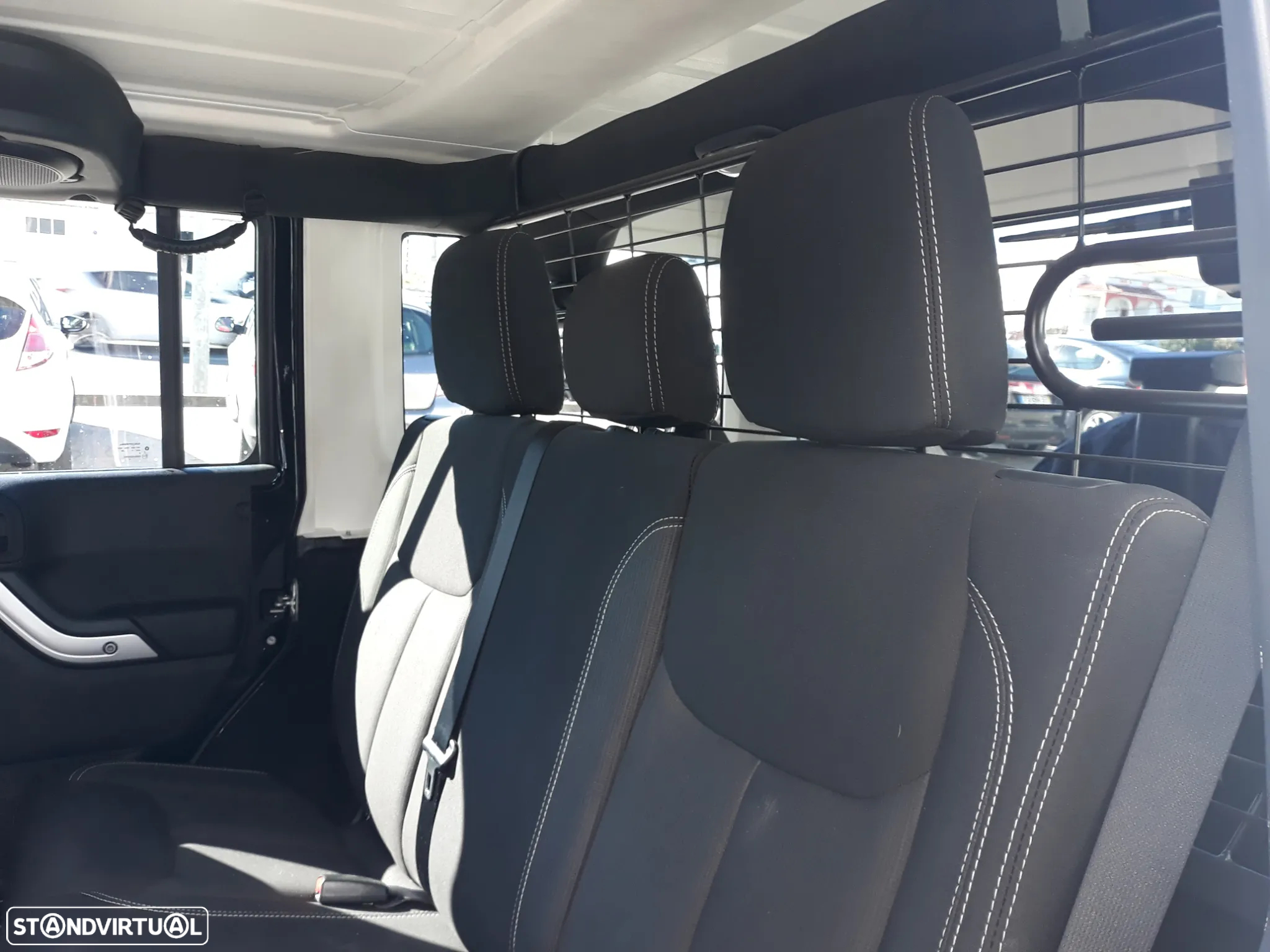 Jeep Wrangler Unlimited 2.8 CRD ATX Sahara Adventure Edition - 10