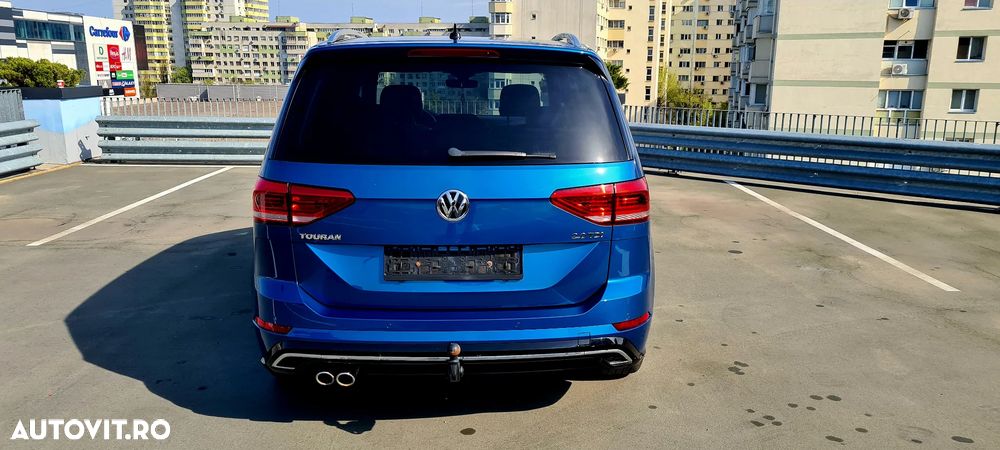Volkswagen Touran - 34