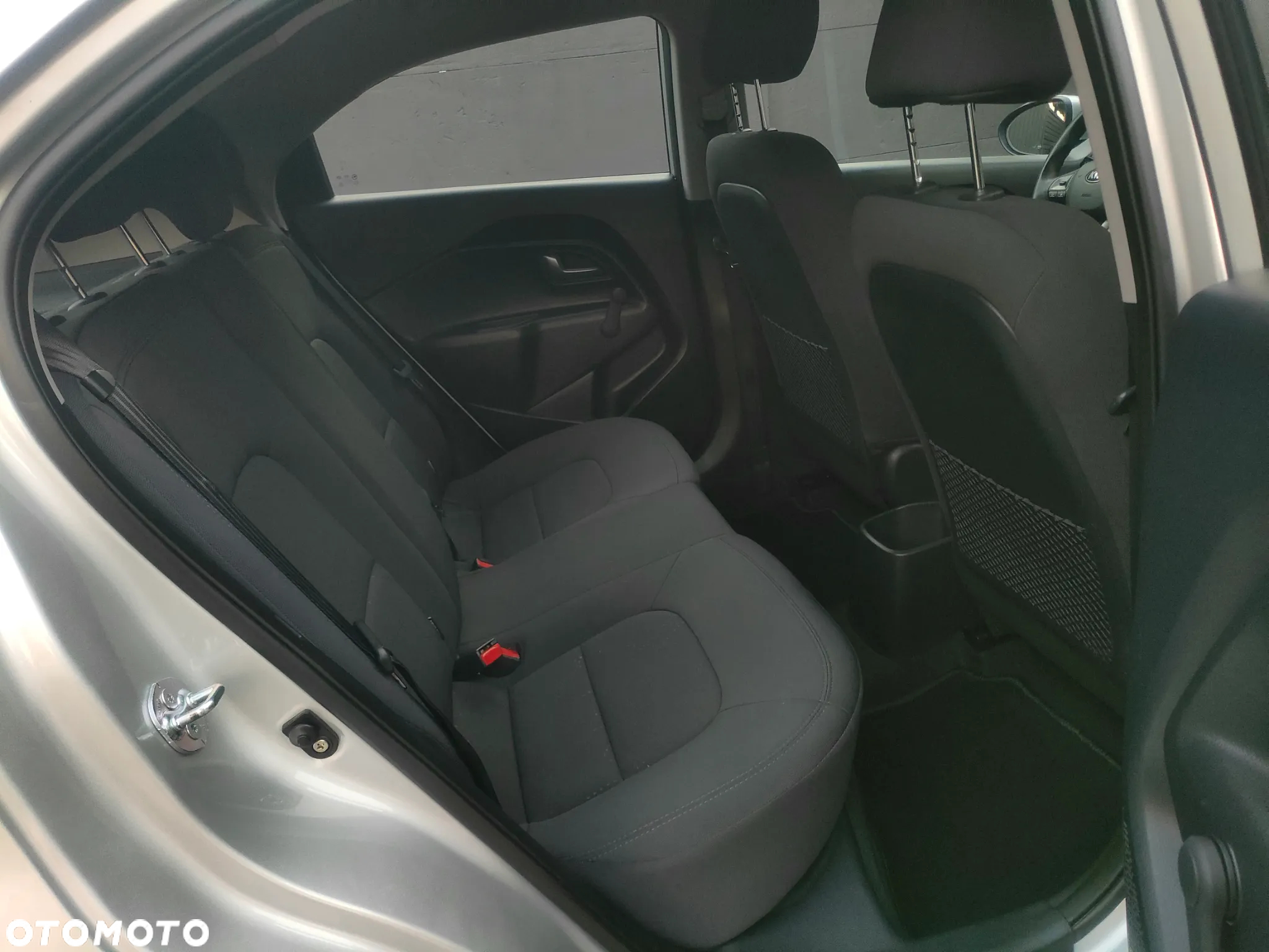 Kia Rio 1.2 Attract - 11
