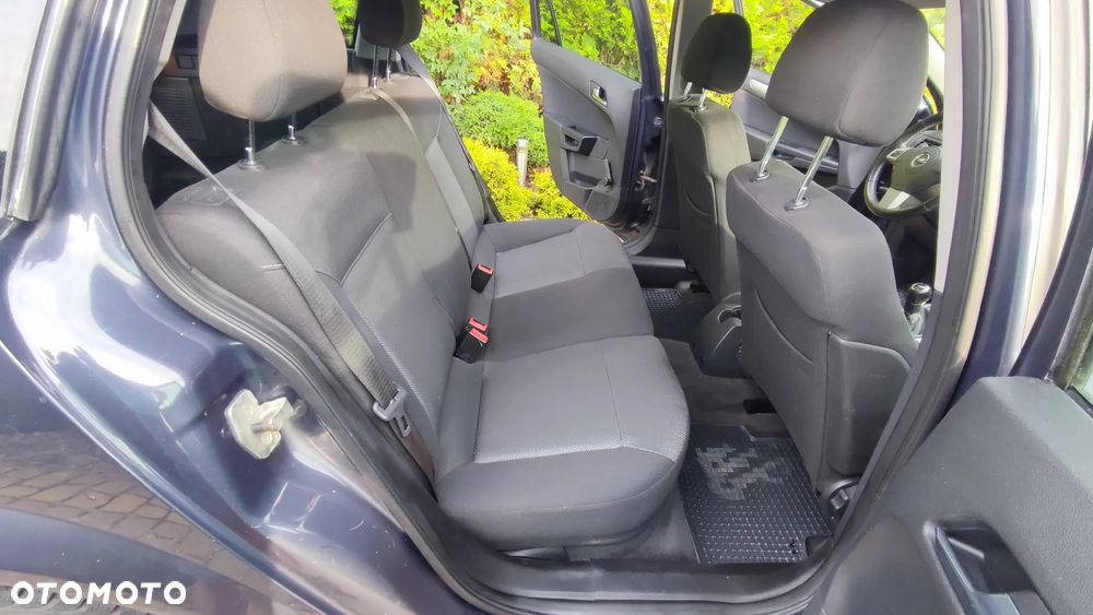 Opel Astra 1.7 CDTI Caravan DPF - 11