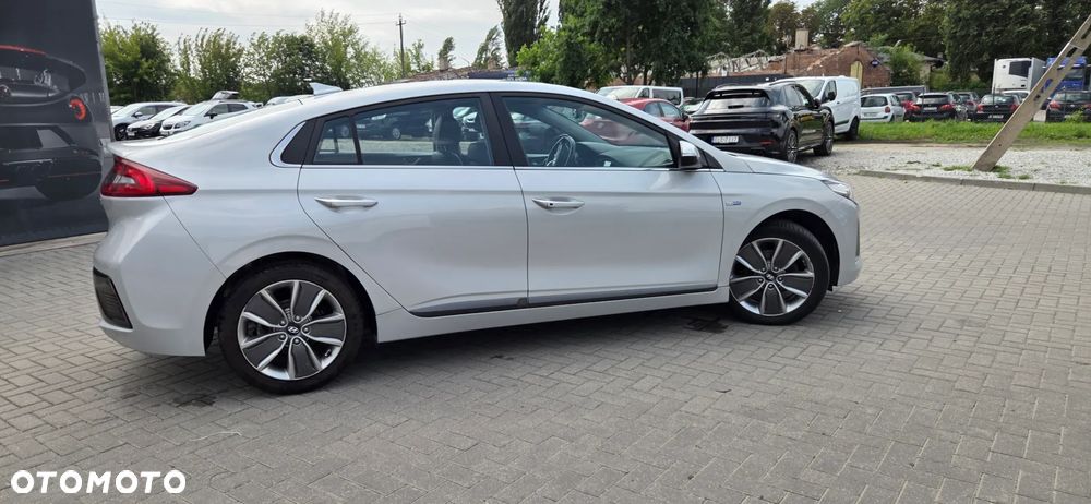 Hyundai IONIQ 1.6 GDI Premium - 18