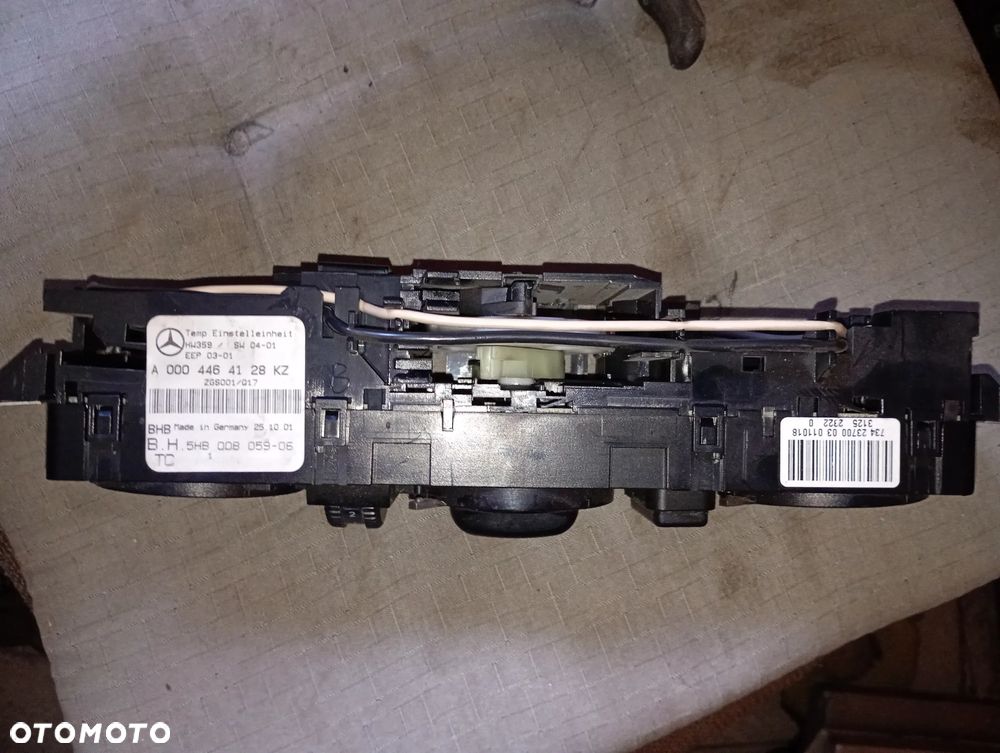 Mercedes Sprinter panel nawiewu A0004463628KZ - 2