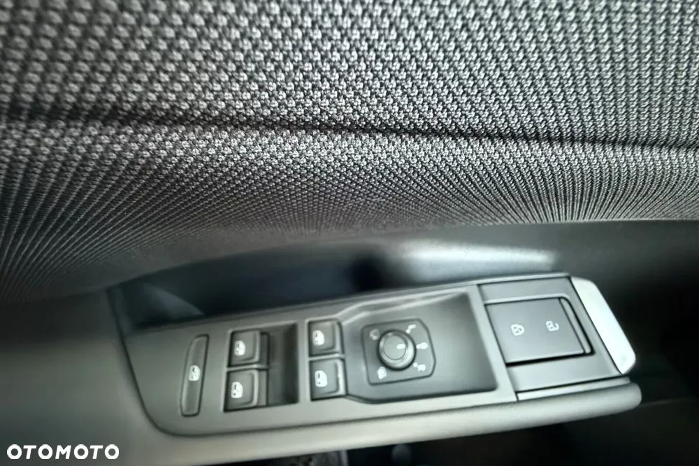 Volkswagen T-Roc 1.5 eTSI Trend DSG - 15