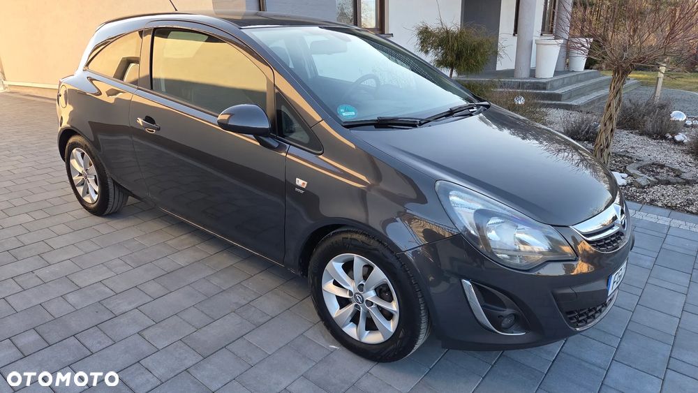 Opel Corsa 1.4 16V Energy - 11