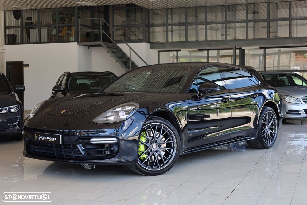 Porsche Panamera Sport Turismo - 2