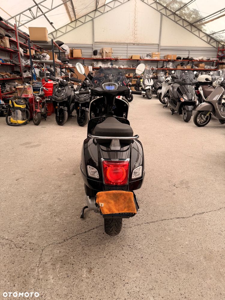 Vespa GTS - 7