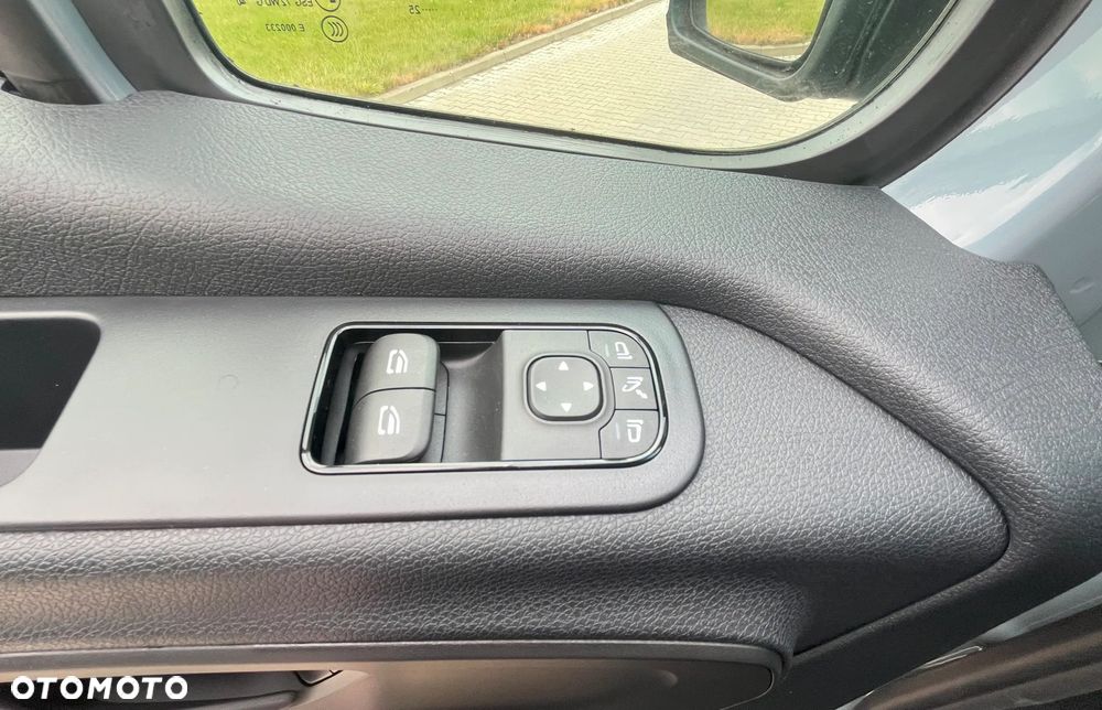 Mercedes-Benz Sprinter - 7