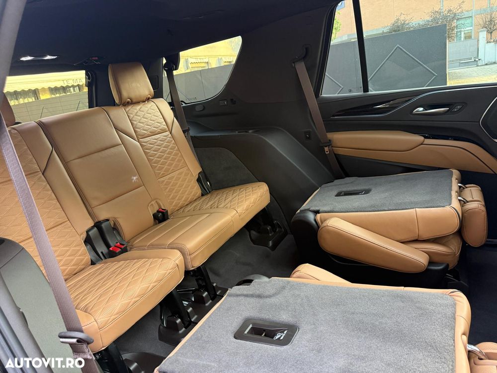 Cadillac Escalade - 12