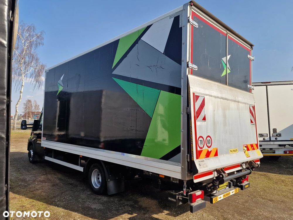 Iveco 70C18, WINDA ,14 EP, SALON PL ,Kontener, Bezwypadkowy ,7,2 T , 3.0 , Spanie z tyłu x2 - 4