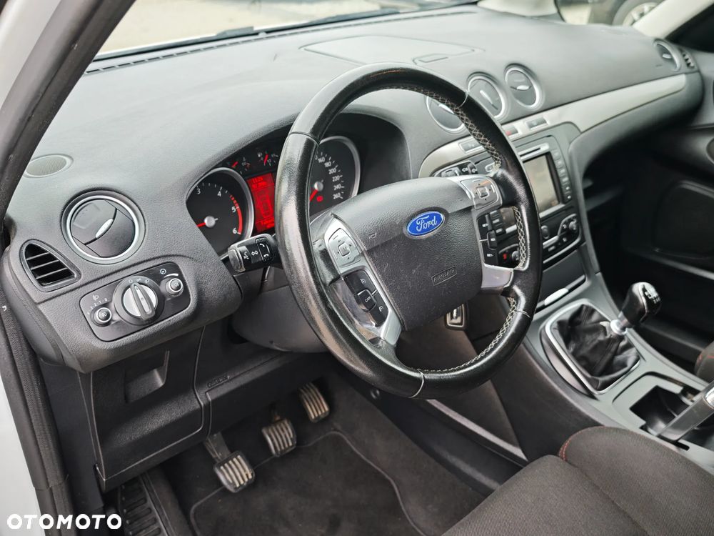 Ford S-Max 2.0 TDCi Trend - 29