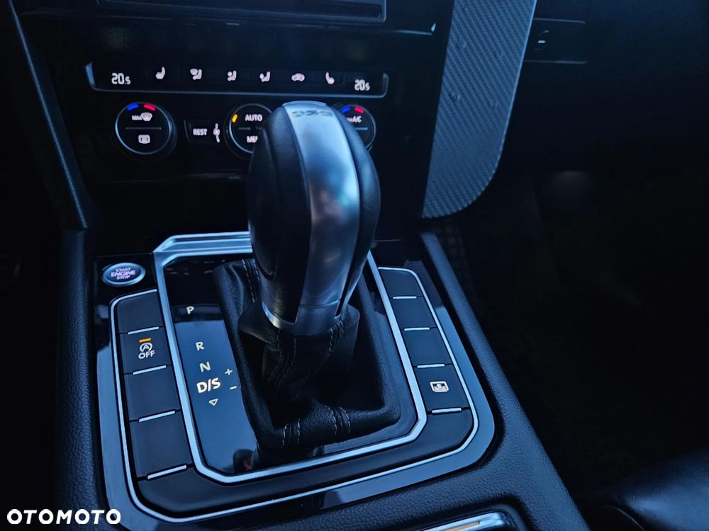 Volkswagen Passat - 18