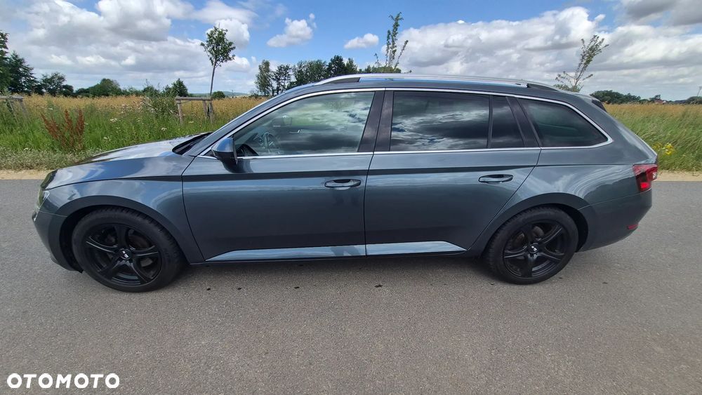 Skoda Superb 2.0 TDI Style - 2