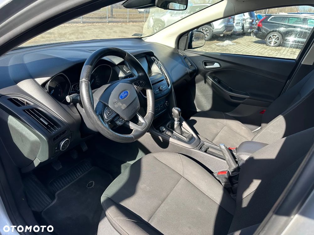 Ford Focus - 8
