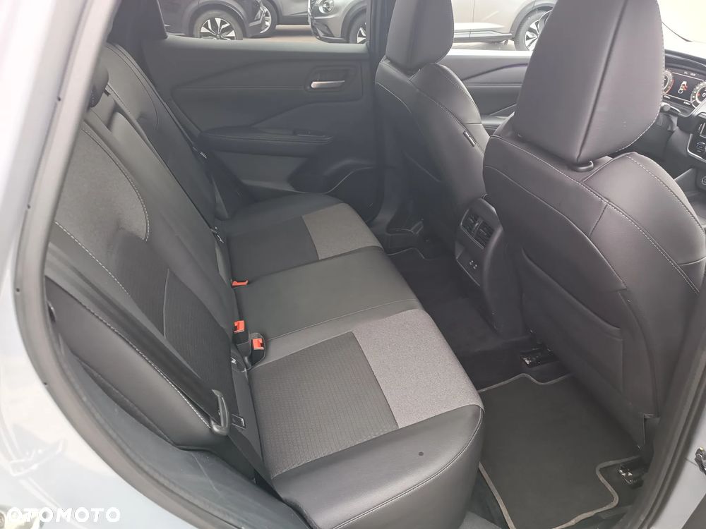 Nissan Qashqai 1.3 DIG-T MHEV N-Connecta Xtronic - 23