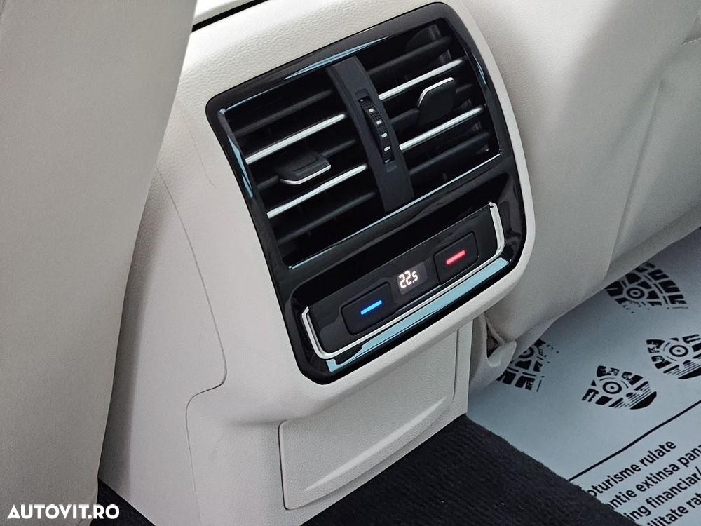 Volkswagen Passat Alltrack - 25