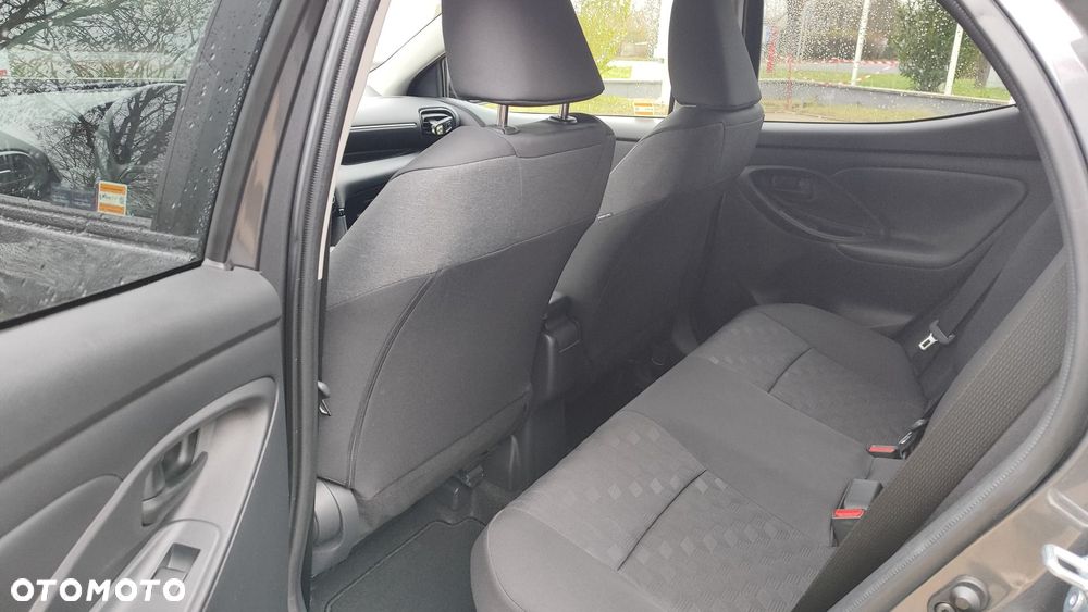 Toyota Yaris Hybrid 1.5 Style - 12