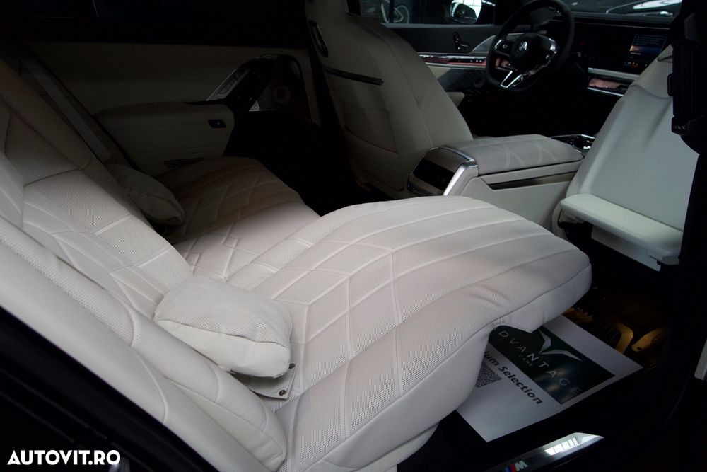 BMW Seria 7 740d xDrive MHEV - 15