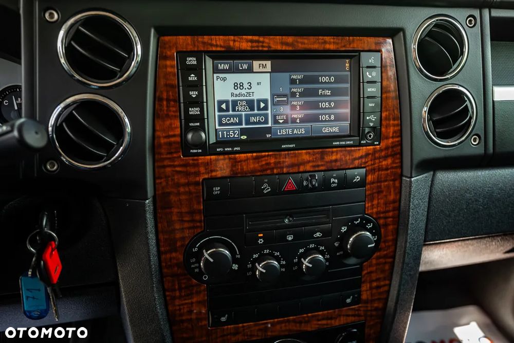 Jeep Commander 3.0 CRD Limited - 32