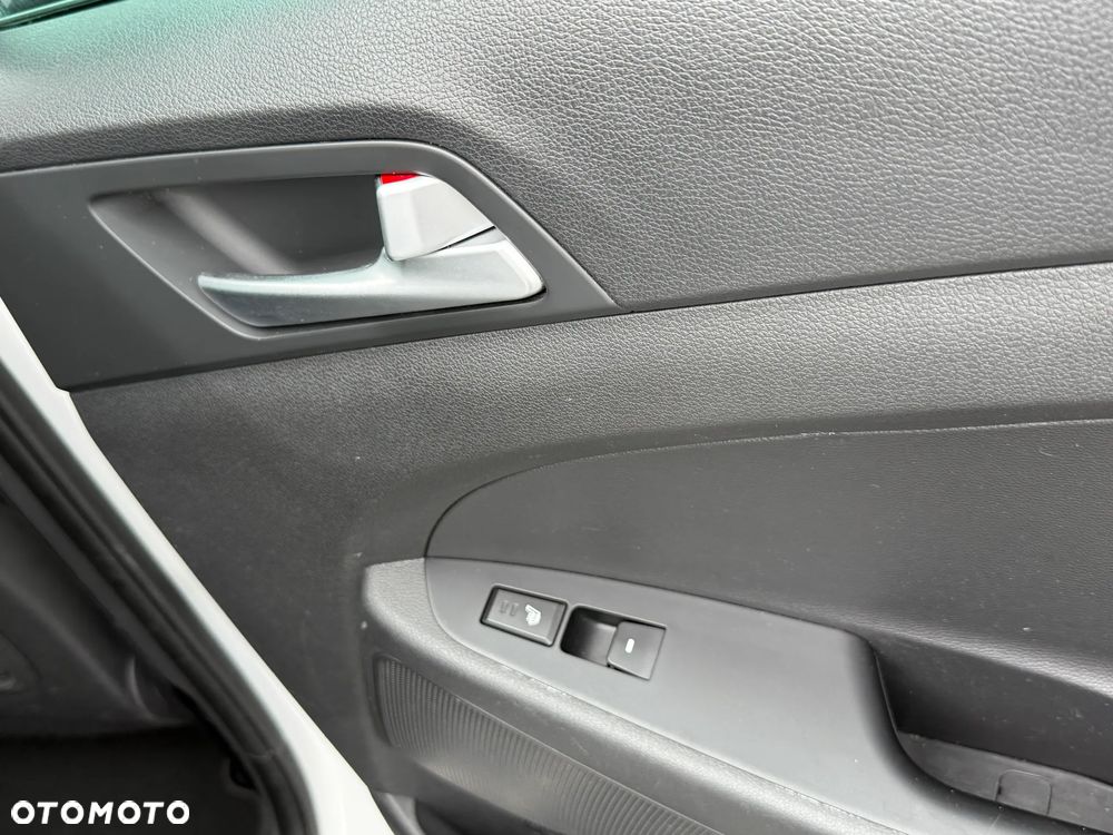 Hyundai Tucson 2.0 CRDI BlueDrive Comfort 2WD - 23