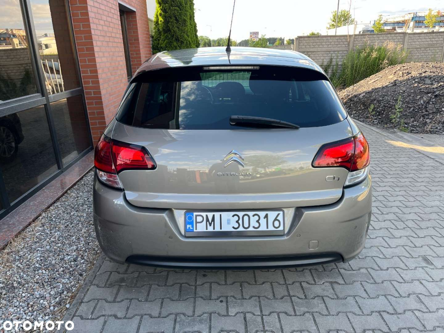 Citroën C4 PureTech 130 Stop&Start PLUS - 6