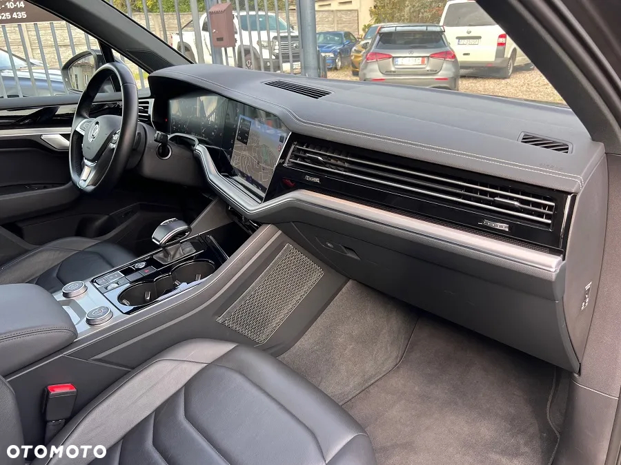 Volkswagen Touareg 3.0 V6 TDI 4Motion DPF Automatik R-Line - 32